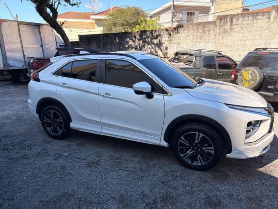 MITSUBISHI ECLIPSE CROSS 1.5 MIVEC TURBO GASOLINA HPE CVT MITSUBISHI ECLIPSE CROSS 1.5 MIVEC TURBO GASOLINA HPE CVT